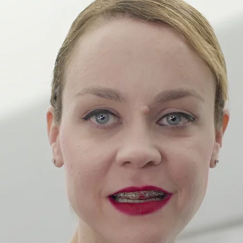 "Airhostess-737": Η νέα μικρού μήκους του Θανάση Νεοφώτιστου στο Λοκάρνο