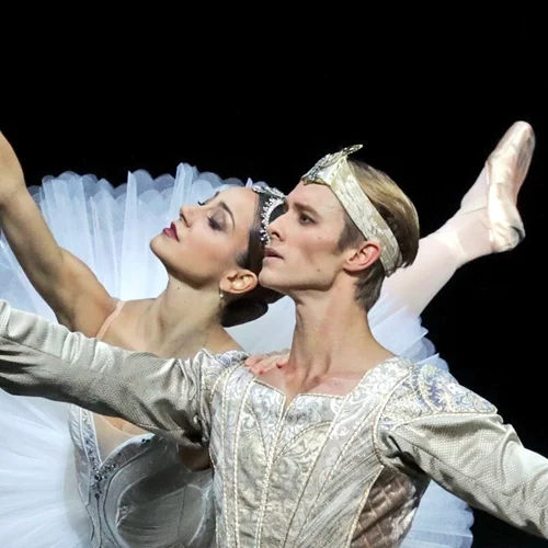 Σεπτέμβριος με pointe: Τα 5 μπαλετικά must