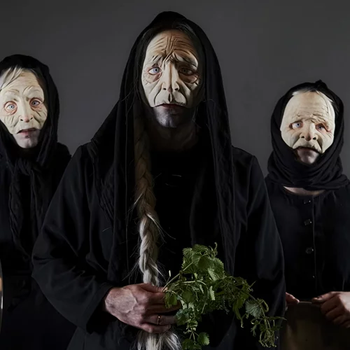 "Οι γριές που μαζεύουν την τσουκνίδα" επιστρέφουν για λίγες παραστάσεις