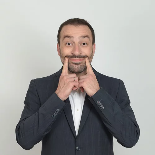 Ο Γιώργος Χατζηπαύλου επιστρέφει με το "Comedy club για παιδιά: Xmas special"