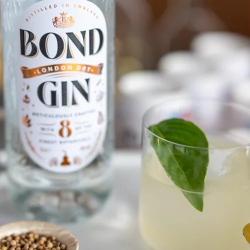Bond: Ένα νέο London Dry Gin που αξίζει την προσοχή