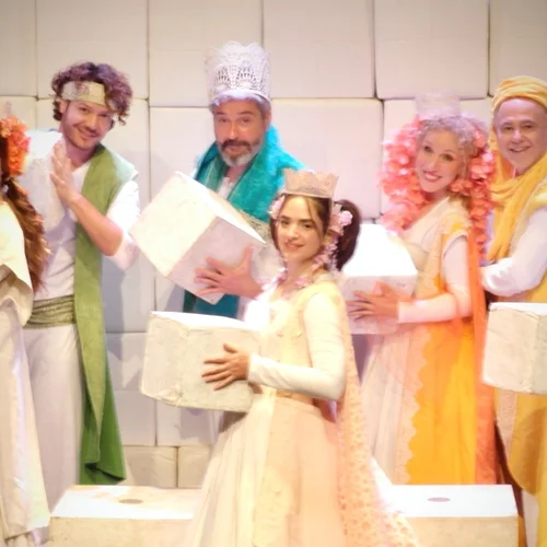 Είδαμε το "Παραμύθι χωρίς όνομα" από την Κάρμεν Ρουγγέρη και την Χριστίνα Κουλουμπή