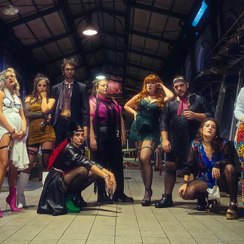 "Kabarett Katakombe": Η Βίκυ Βολιώτη μετατρέπει ξανά τη μουσική σκηνή του "Faust" σε ένα σύγχρονο βερολινέζικο καμπαρέ