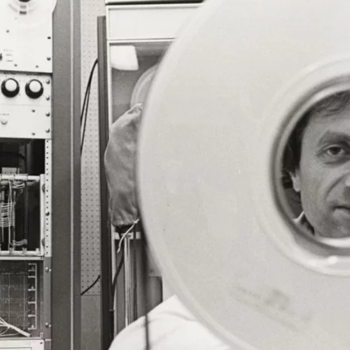 Ιάννης Ξενάκης: Ο πιο ανήσυχος Έλληνας δημιουργός τιμάται στο ΕΜΣΤ