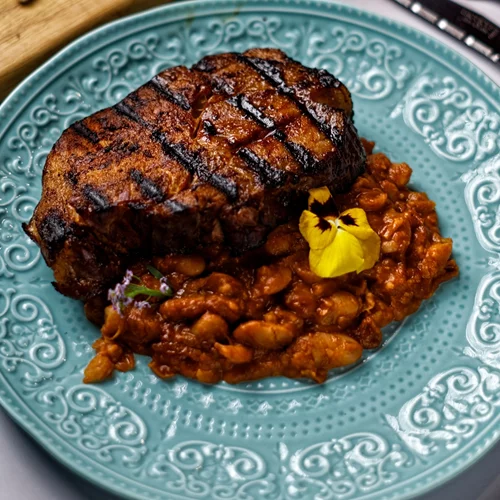 Δυο κορυφαία κρεατάδικα συναντιούνται στη σκιά του Χίλτον