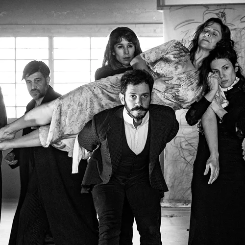 Η Αργυρώ Χιώτη και ο The Boy δημιουργούν μια σύγχρονη μουσική τραγωδία για τον Γιανούλη Χαλεπά στη Στέγη