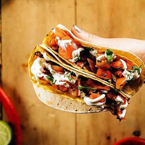 Πού θα φας διαβολεμένα νόστιμα tacos στην Αθήνα