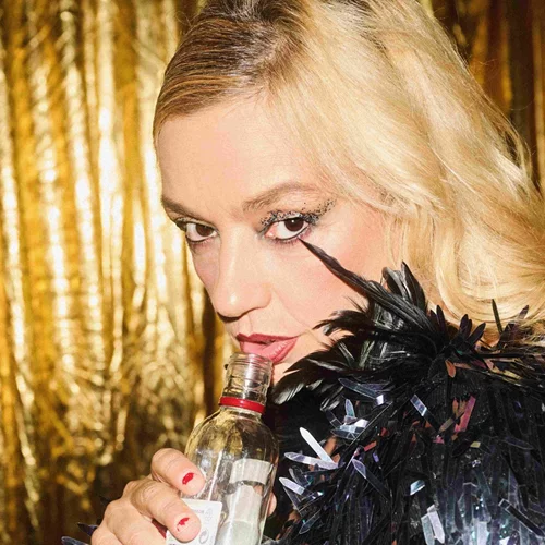 "Και λέγε λέγε": Η Λένα Κιτσοπούλου επιστρέφει στο Θέατρο Τέχνης