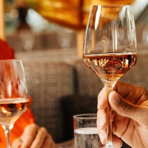 Οινική απογείωση στο 'Jenny’s Rooftop'