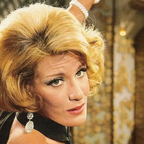 Οι εμβληματικοί ρόλοι της Μαίρης Χρονοπούλου