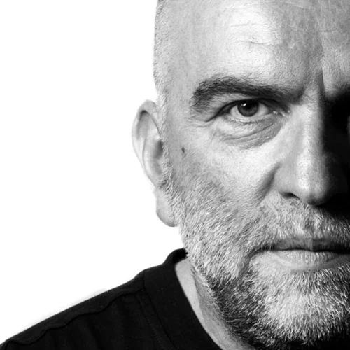 Μπάμπης Στόκας: Μια αναδρομή από τους Πυξ Λαξ μέχρι σήμερα