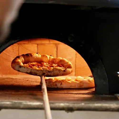 Στην Πεύκη, για μία από τις καλύτερες πίτσες της Αθήνας