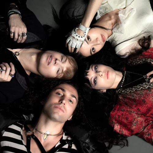 Οι Starbenders επιστρέφουν στην Αθήνα τον Σεπτέμβριο