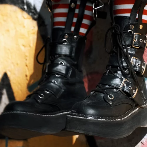 Ρετροσπεκτίβα για την εποχή των emos ετοιμάζει το Barbican Centre