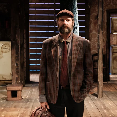 Παναγιώτης Μπουγιούρης: " Όταν συναντάς ένα τόσο σπουδαίο έργο σαν τον "Θείο Βάνια", συναντιέσαι με τον Θεό"