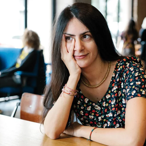 Από τον Πειραιά στη Νέα Υόρκη: Η Ιόλη Ανδρεάδη σκηνοθετεί την 'Ελένη' του Ευριπίδη στο The Tank Theater