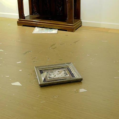 Πρέπει άραγε να καταδικάσουμε την τέχνη που σοκάρει;