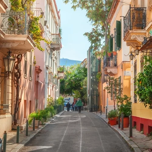 Κυριακάτικα εικαστικά ραντεβού στην Πλάκα