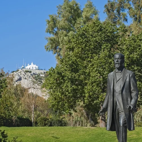 Τα ωραιότερα αθηναϊκά πάρκα για τις εξορμήσεις του Μαΐου