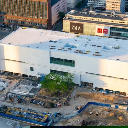 Το νέο Μουσείο Σύγχρονης Τέχνης της Βαρσοβίας ανοίγει τις πόρτες του