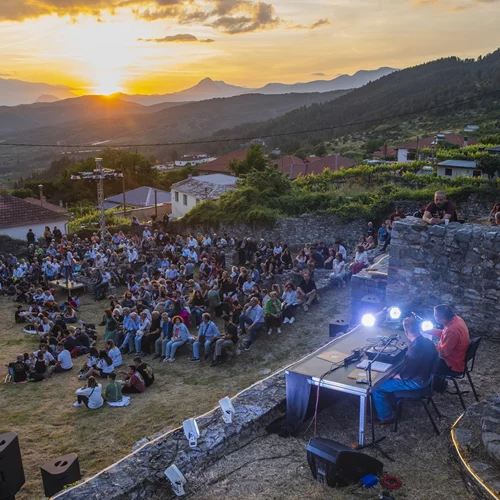 Ένα ηπειρώτικο φεστιβάλ μάς μυεί στη μουσική των Βαλκανίων