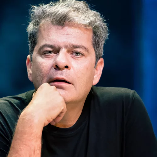 Πέτρος Ζούλιας "Το "Μια ζωή" μοιάζει με μια "παραγγελιά" για ένα ζεϊμπέκικο μιας γυναίκας, που θέλει να εξομολογηθεί"