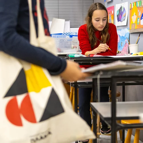 Δημιουργικά εργαστήρια για μικρούς καλλιτέχνες στο Plakas Kiddie Academy