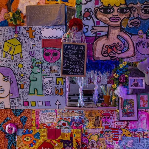 Ώρα να κατασκευάσουμε τα δικά μας φεμινιστικά κομπολόγια