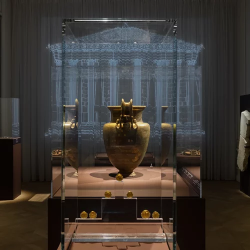 Τελευταίες μέρες με την έκθεση "Χαιρώνεια" του Μουσείου Κυκλαδικής Τέχνης