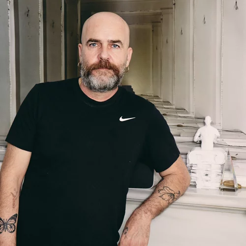 O Aνδρέας Αγγελιδάκης θα εκπροσωπήσει την Ελλάδα στην 61η Μπιενάλε Βενετίας