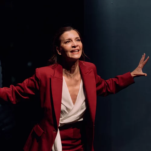 "Linda": Νέες φωτογραφίες από την παράσταση