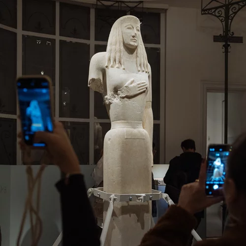 Τελευταίος μήνας για τις "Κυκλαδίτισσες" με διευρυμένο ωράριο στο Μουσείο Κυκλαδικής Τέχνης