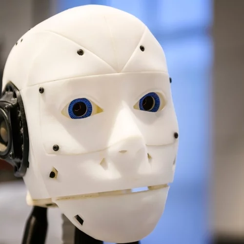 Το πρώτο μουσείο με έργα ΑΙ σχεδιάζει το Refik Anadol Studio