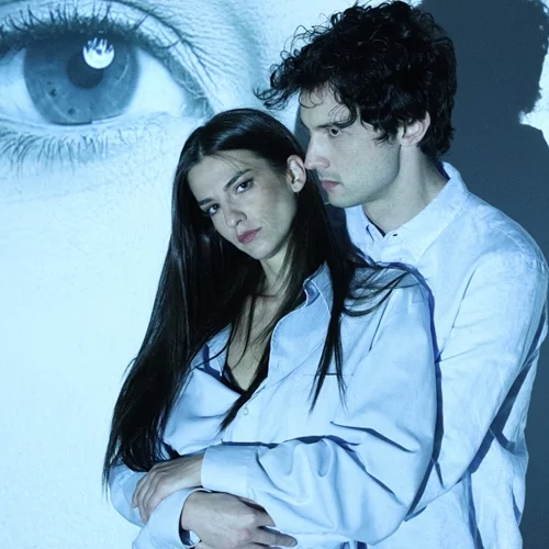 Η θεατρική "Anna-X" έρχεται να αφηγηθεί τη ζωή της Άννα Σόροκιν