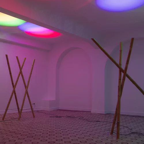 "All Colours Will Agree in the Dark": Μία νέα έκθεση design στο Melas Martinos