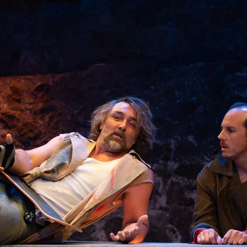 "Οι δύο σκύλοι" σε δύο τελευταίες παραστάσεις