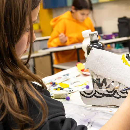 Φτιάξε γλυπτά από χαρτόνι στο Φεστιβάλ Κήπου της Δημοτικής Βιβλιοθήκης Νέας Σμύρνης