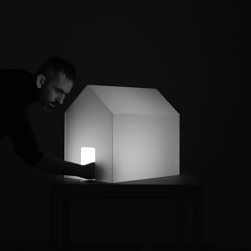 Ποιος είναι ο "Ένοικος" που κατοικεί στην Πειραιώς 260;