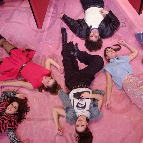 "Το πήδημα": Δείτε νέες φωτογραφίες και τρέιλερ της παράστασης