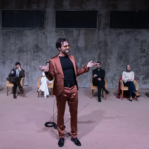 Το "Συνέδριο για το Ιράν" έρχεται στο Πορεία για έναν δεύτερο κύκλο παραστάσεων