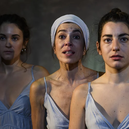 Τελευταίες παραστάσεις για το "Κάποια στιγμή θα μάθετε ποιος είμαι"