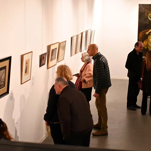 Δωρεάν ξεναγήσεις στην έκθεση "Λίλα Ντε Νόμπιλι, Υλικά Ονείρων"