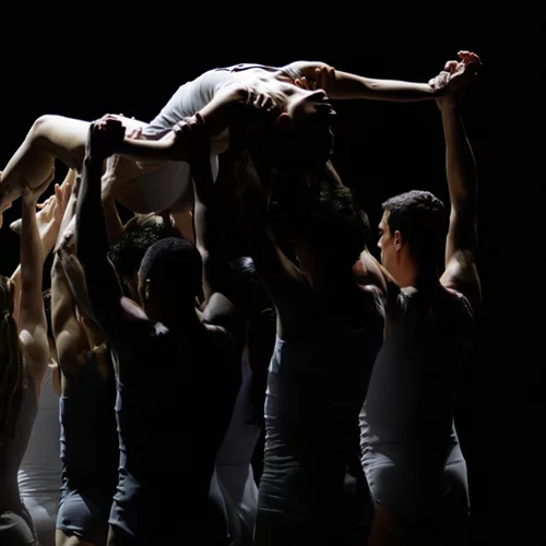 Χορευτική τελετουργία από τον Ανζελέν Πρελζοκάζ