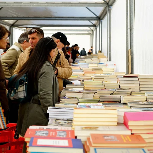Τα δωρεάν της εβδομάδας: Ένα αγαπημένο βιβλιομπαζάρ επέστρεψε