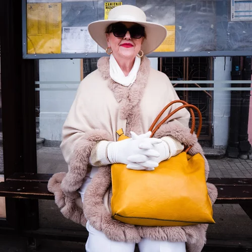 Το "On The Road" είναι μια συλλογική εξερεύνηση της τέχνης της φωτογραφίας