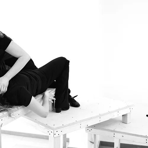 "Δούλες" του Ζαν Ζενέ: Ξεκίνησαν οι πρόβες της νέας παράστασης του Σάββα Στρούμπου