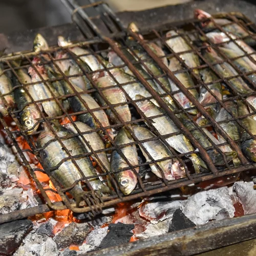 Έρχεται η γιορτή Σαρδέλας Καλλονής, με μαγειρέματα, ούζο και γλέντι