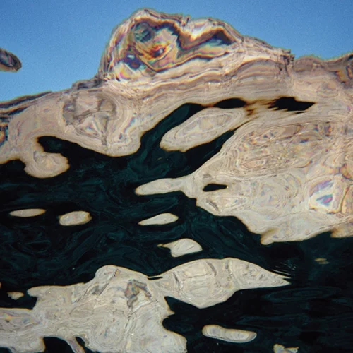 "The Water Or The Wave": Εύα Παπαμαργαρίτη και Πάολα Πίβι συνομιλούν εικαστικά στις Σπέτσες