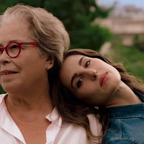 Η Δήμητρα Γαλάνη ενώνει ξανά δυνάμεις με την Παυλίνα Βουλγαράκη για καλό σκοπό