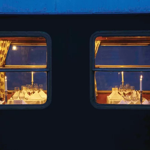 Στο Τρένο για τη Μέση Ανατολή: Η Τατιάνα Λύγαρη παρουσιάζει ένα συγκλονιστικό έργο